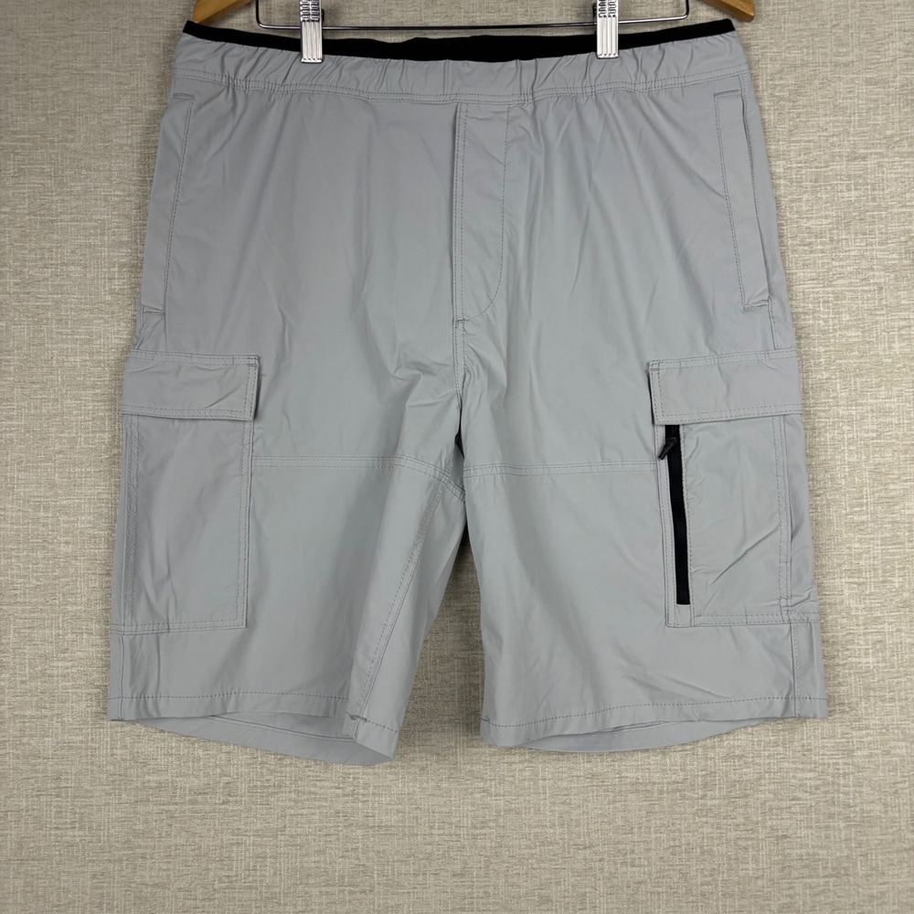 H&M Mens Regular Fit Cargo Shorts Gray Tech Stretch Utility Pockets Size M